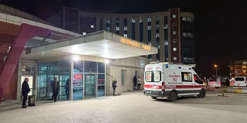 Ramazan topu elinde patlayan görevli ağır yaralandı