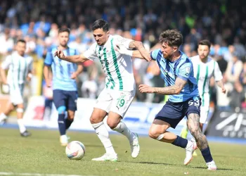 Bursaspor’da Mücahit Can Akçay cezalı