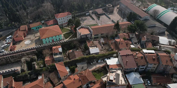 Bursa’da tarihe çanak anten diktiler