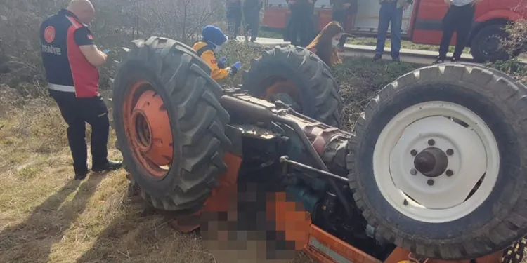 Traktörün altında kalan çiftçi hayatını kaybetti