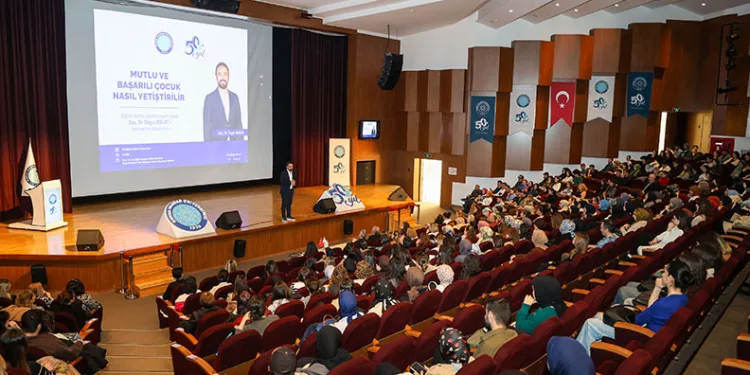 Mutlu çocuk yetiştirmenin formülü BUÜ’de konuşuldu