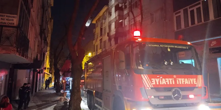 6 katlı binada korkutan yangın