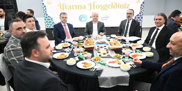 Kestel Belediyesi’nden muhtarlarla iftar buluşması