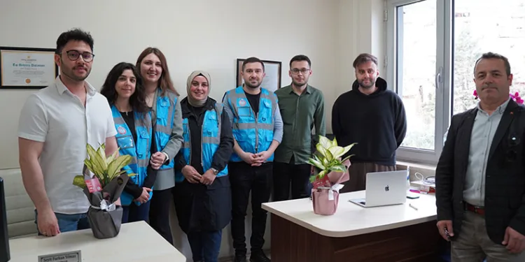 Sağlık Çalışanlarına Anlamlı Ziyaret