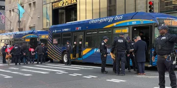 Protestocular Trump Tower’ı işgal etti