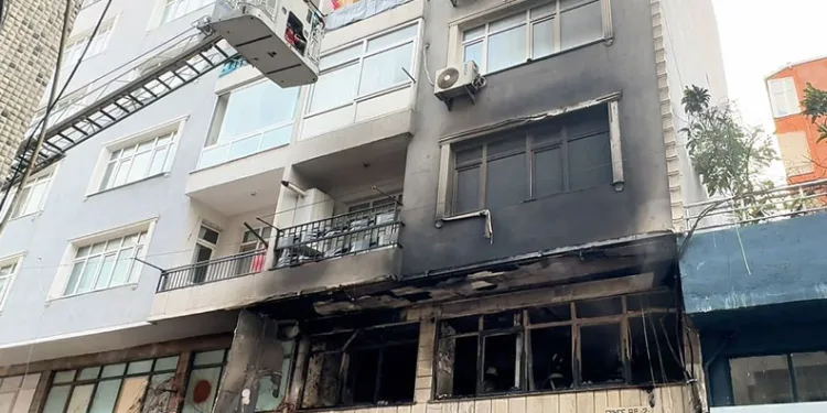 Bahçelievler’de korkutan yangın