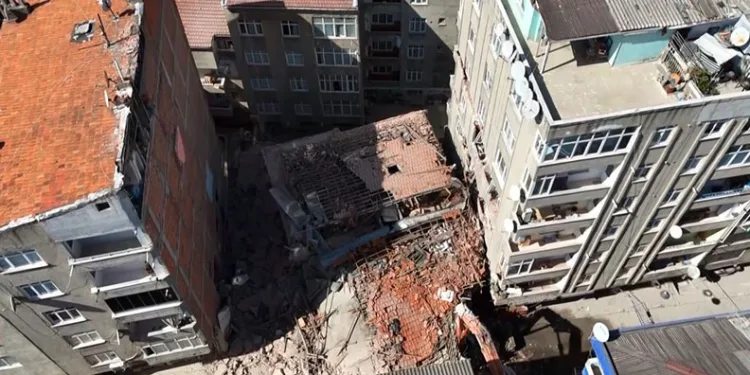 Serik’te motokuryeler çarpıştı: 1 yaralı