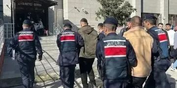 Balıkesir’in 10 ilçesinde kaçakçılık operasyonu