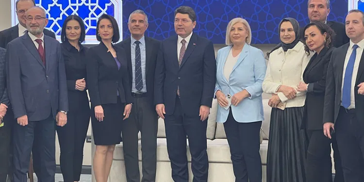 “Silah bırakılmazsa terörle mücadele devam eder”