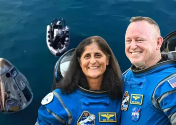 Astronotlar 9 ay sonra döndü!