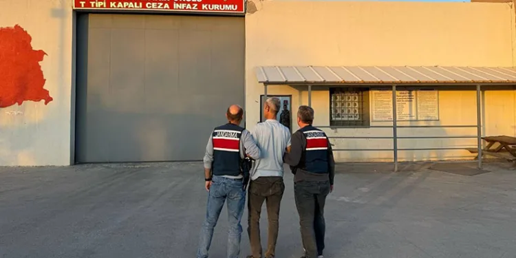 Diyarbakır’da cinayet ve uyuşturucu suçlarından aranan 4 zanlı yakalandı