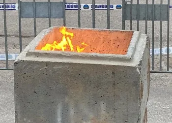 Kocaeli Kartepe’de Sondaj Çalışmasında Açığa Çıkan Gaz 6. Gün De Yanıyor
