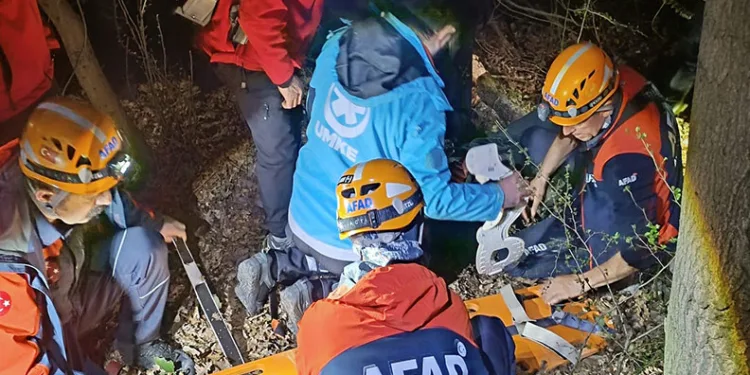 Isparta’da yunus timlerinden uyuşturucu ve silah operasyonu