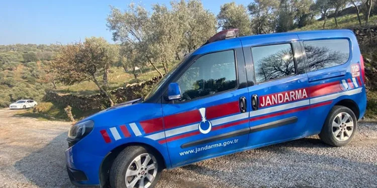 Uçuruma yuvarlanan traktörün altında kalan şahıs hayatını kaybetti