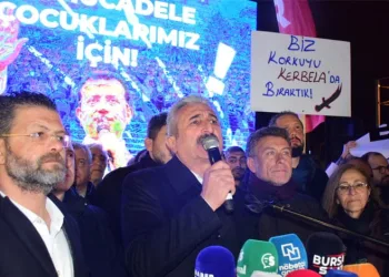 CHP Bursa’dan İmamoğlu Protestosu