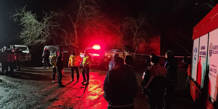 Adana’da polis kenti adeta ablukaya aldı, 106 suçlu yakalandı