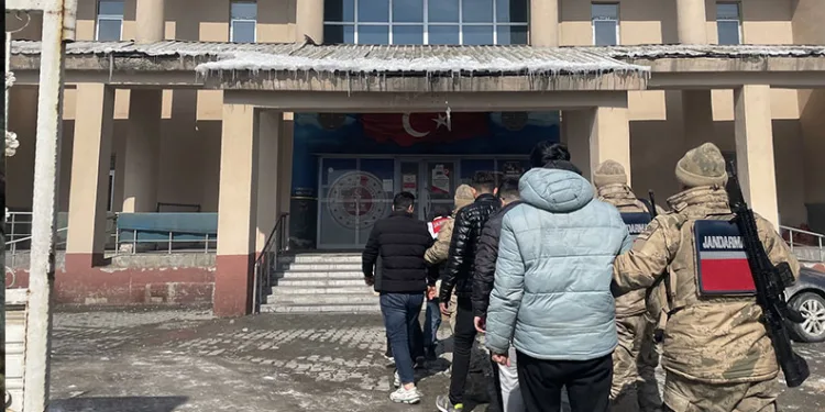 Manisa’da 2 yıldır aranan şahıs jandarma tarafından yakalandı