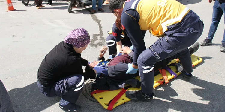 Serik’te motokuryeler çarpıştı: 1 yaralı
