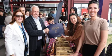 Nilüfer Tohum Takas Şenliği’nde yerel tohumlar paylaşıldı