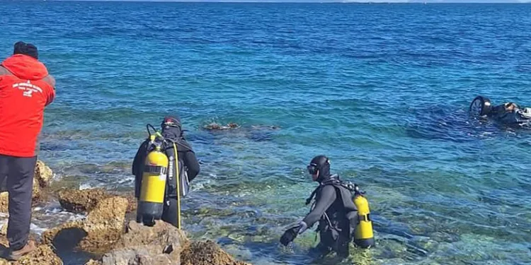 İzmir’de denize düşen araç içinde bir kişi hayatını kaybetti
