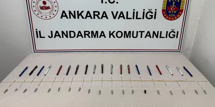 Ankara’da 6 milyon lira değere sahip 19 tüp yılan zehri ele geçirildi