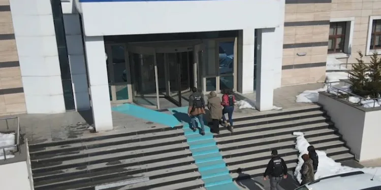 Kumar oynarken yakalanan 4 kişiye 39 bin 988 TL para cezası