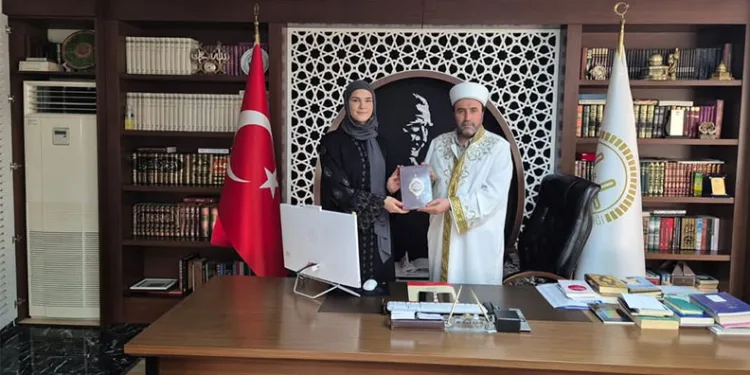 Alanya’da Rus ve Danimarka vatandaşları müslüman oldu