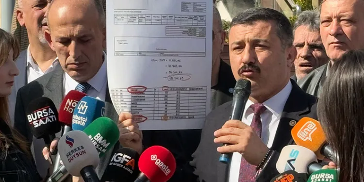 Türkoğlu’ndan Büyükşehir harcamaları hakkında açıklama