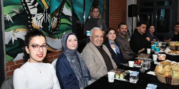 Şadi Özdemir üniversite öğrencileriyle sahurda buluştu