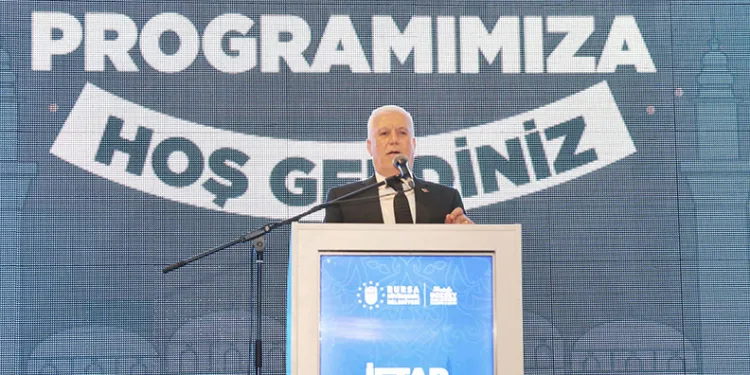 Bursa’da polisin baskın düzenlediği evde silah, tarihi eser, uyuşturucu ele geçirildi