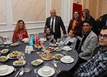 “Şehit aileleri ve gazilerimizin her daim yanındayız”