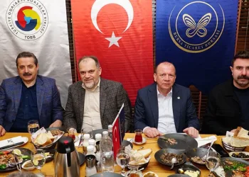 BTB’nin sahur programına kent protokolü katıldı