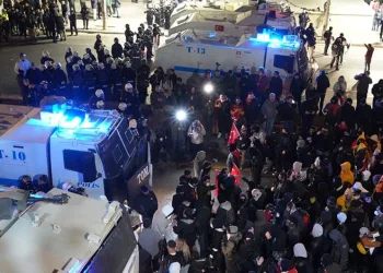 Ekrem İmamoğlu’nun tutuklanması protesto edildi