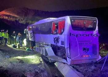 Aydın’da otobüs kazası: 1 ölü, 32 yaralı