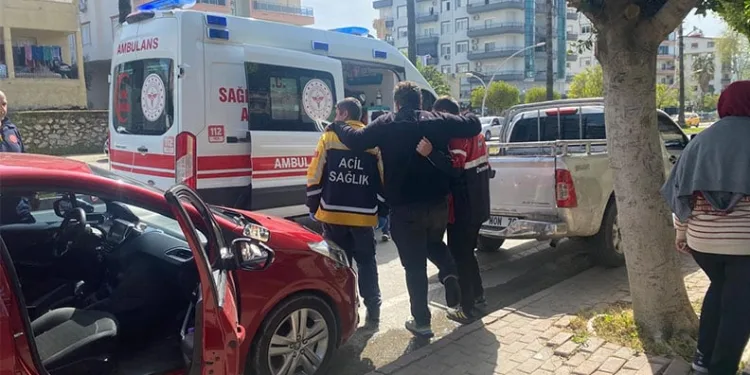 Gazipaşa’da motokurye kazada yaralandı