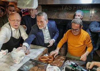İş adamları ve Bursalılar sahurda buluştu