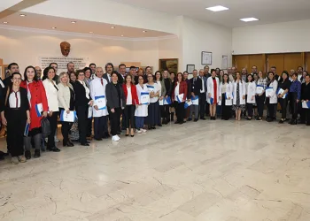 Başarılı akademisyenler ödüllendirildi