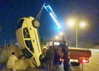 Bursa’da takla atan otomobilden yaralı kurtuldu