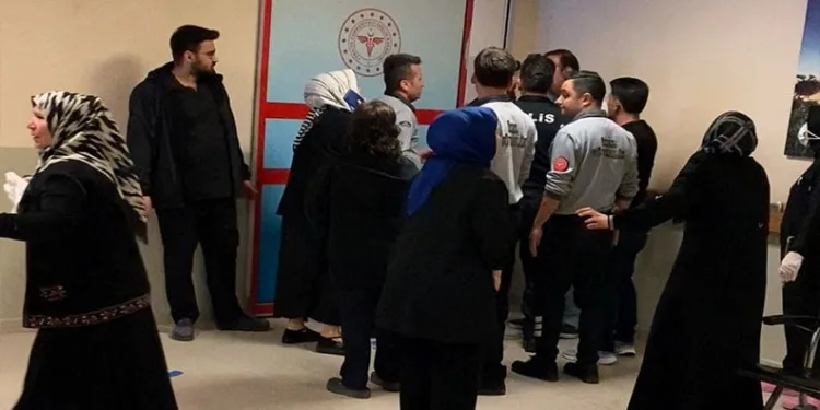 Bursa’da çocuklar kapı kapı bayramlaştı