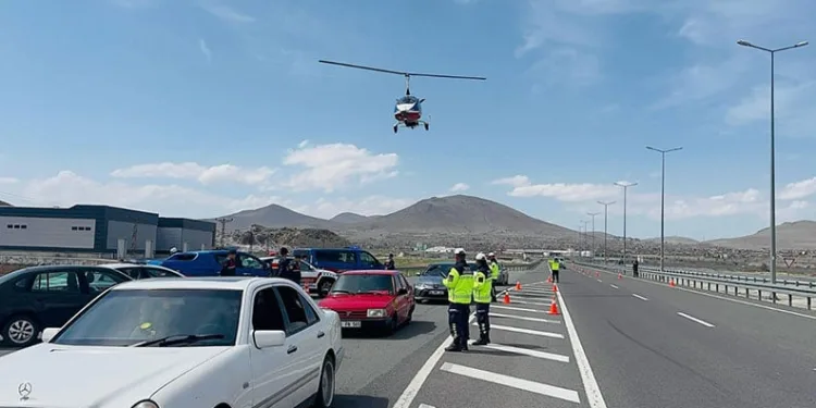 Polis ekiplerinden bayram denetimi