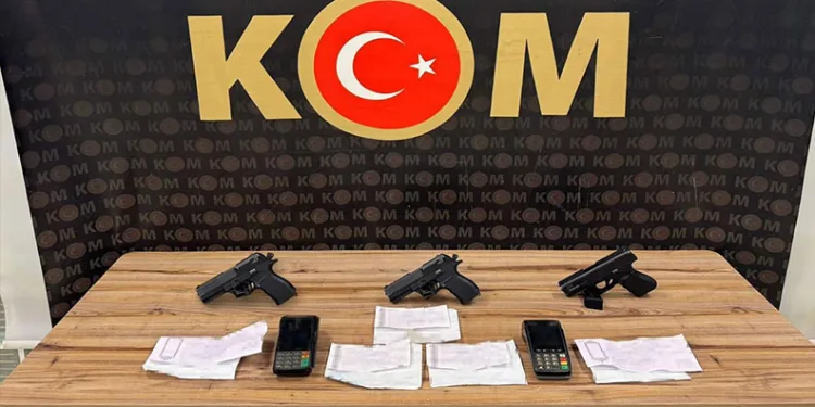 Diyarbakır KOM ekipleri bir ayda çok sayıda kaçak ürün ele geçirdi: 37 tutuklama