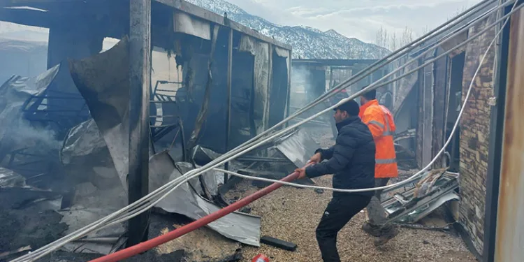 Kanal içerisinde bir genç başından vurulmuş halde bulundu