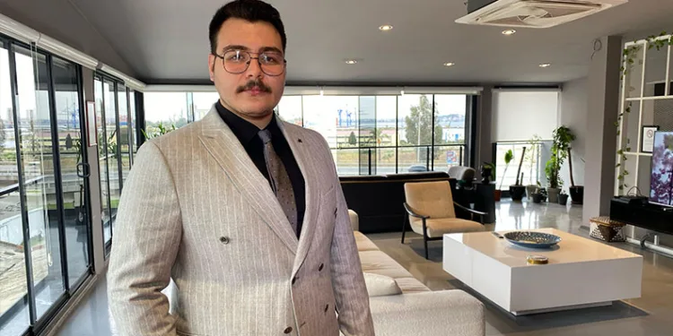 Bakan Yerlikaya, sahipsiz köpeklerin saldırdığı Tunahan’ı ve ailesini ziyaret etti