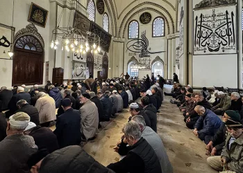 Bursa’da ramazan ayının ilk cuma namazı kılındı
