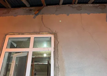Irak’taki deprem Hakkari’yi salladı
