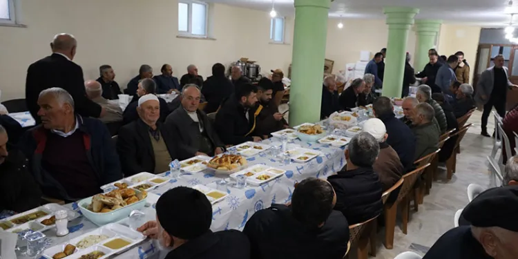 “Yarınları karartmak isteyenlere geçit yok”