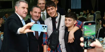 TBMM Başkanı Kurtulmuş milletvekilleriyle iftar yemeğinde buluştu
