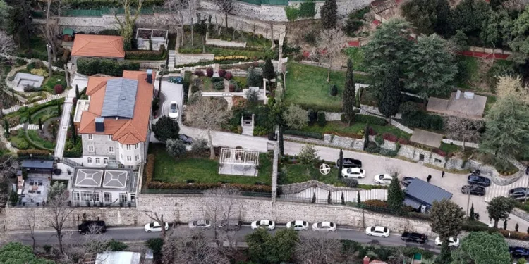Beylikdüzü Belediye Başkanı Mehmet Murat Çalık gözaltına alındı