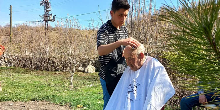 Öğretmenler tiyatro gösterisinde yer aldı