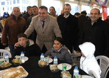 Orhaneli iftar sofrasında bir araya geldi